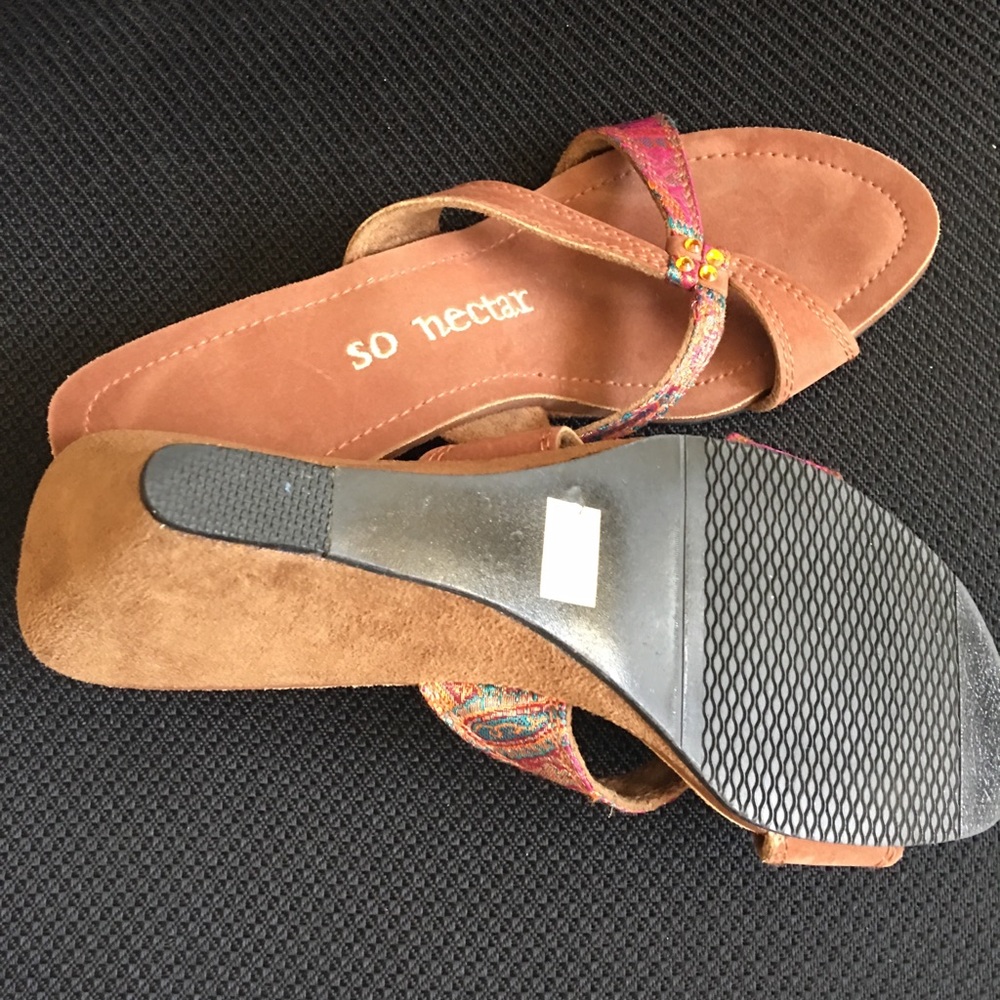 Wedges, suede like. SO NECTAR
